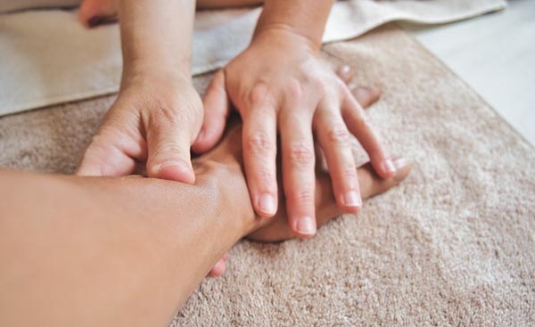 Détente du corps en massage intuitif